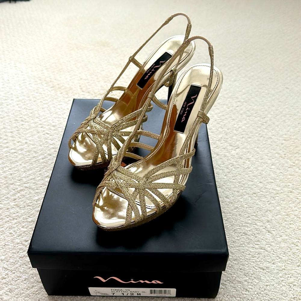 EXCELLENT CONDITION Nina high heels, Gold~ 7.5M
